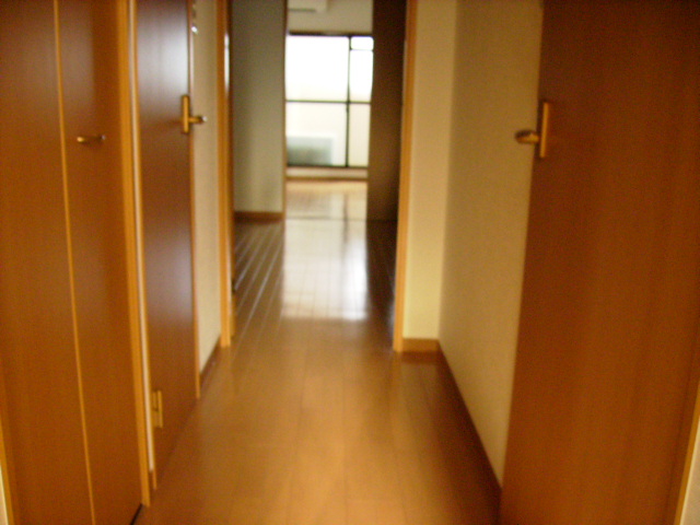 Other room space. Insert the day until the corridor