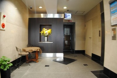 Other common areas. Beautiful entrance