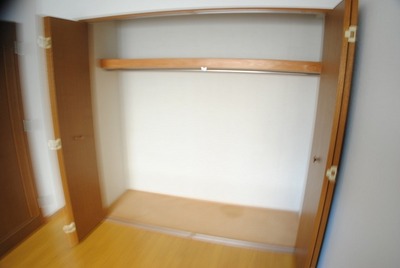 Receipt. Large closet