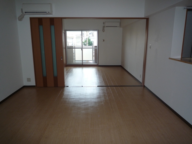 Living and room