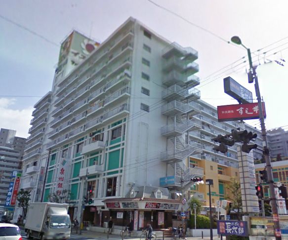 Supermarket. 100m to Izumiya (super)