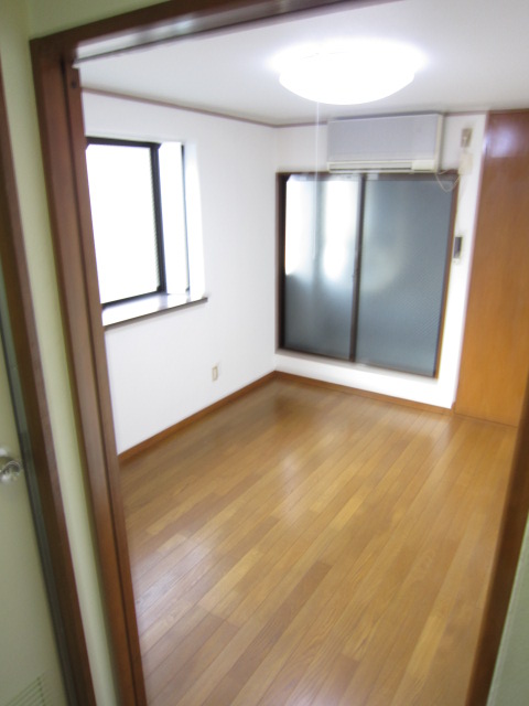 Living and room. Two-sided lighting