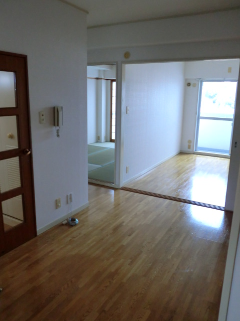 Living and room