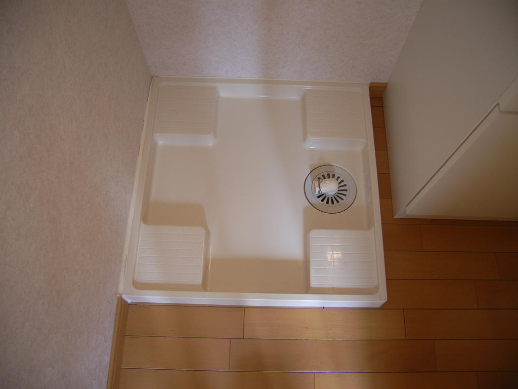 Other Equipment. Washing pan