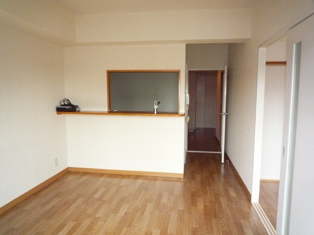 Living and room. Counter Kitchen