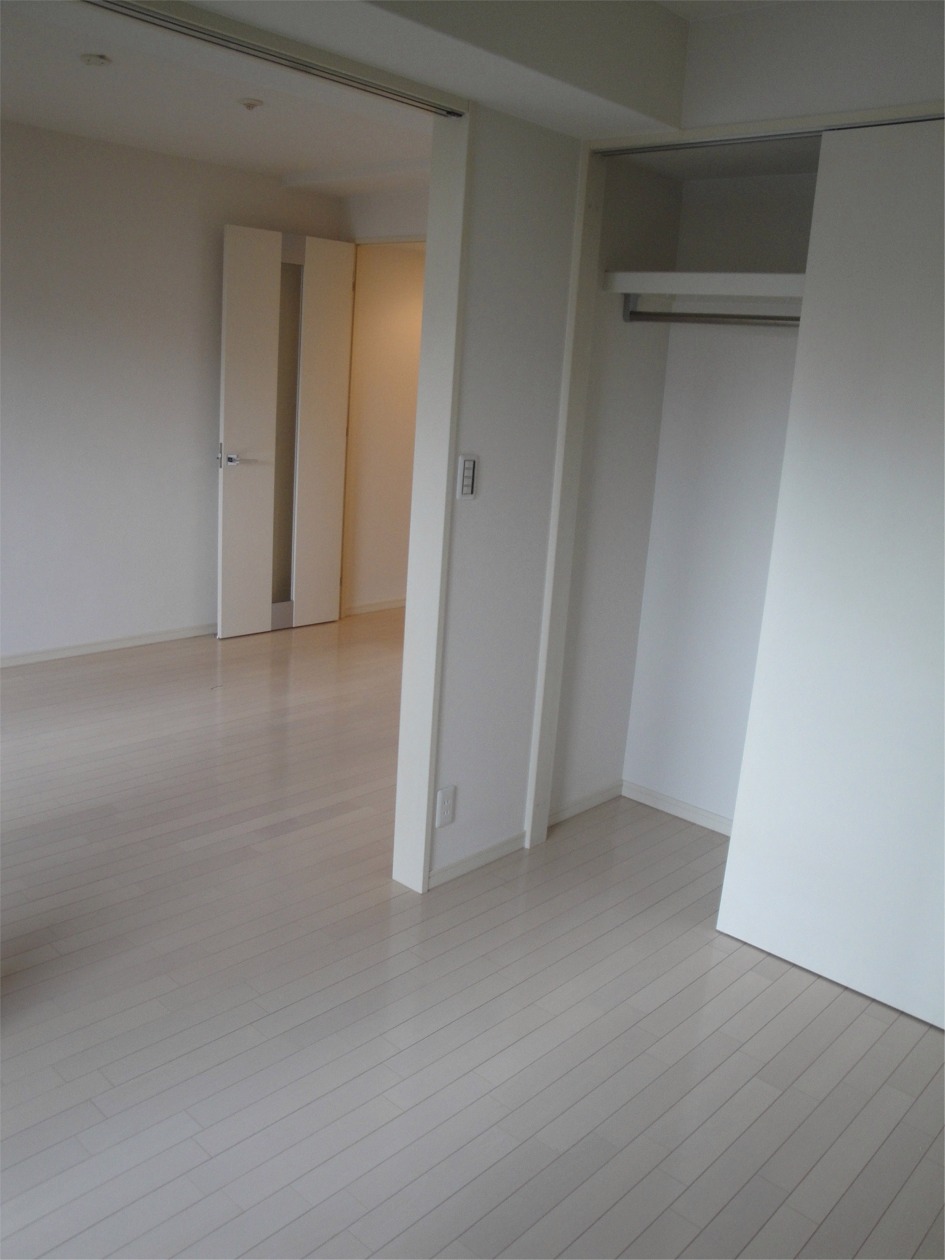 Living and room. It will flow line of over the Western-style → Living!