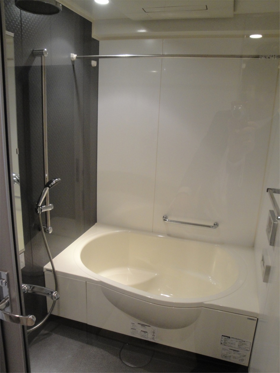 Bath. Large bathroom with add-fired function