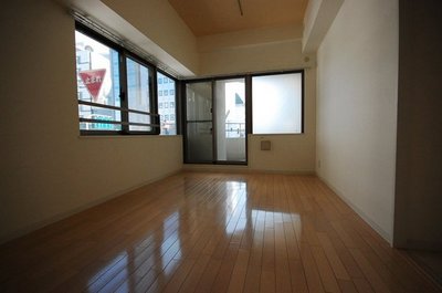 Living and room. Western style room  living Yes window