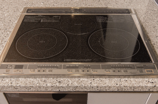 Kitchen.  [IH cooking heater] Peace of mind in a clean without the use of fire ・ We safe IH cooking heater is employed (same specifications)