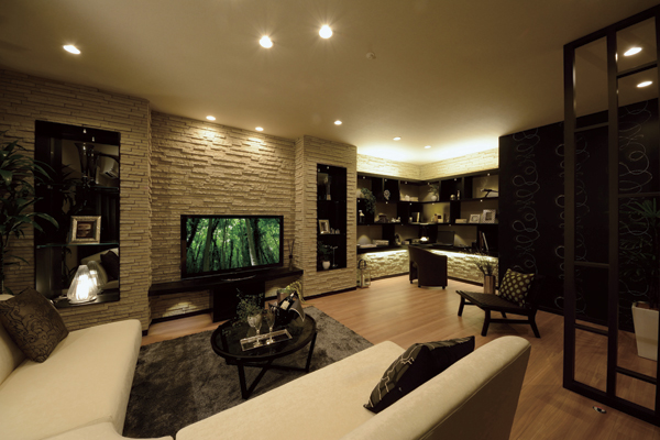 Living.  [living ・ dining] What is required in the house is located in the energetic city center. that is, Fleeting away from the hustle and bustle, Change in my time relaxation and healing for changing to your Moto, Agreeable silence. And is elegant and rich space in high quality to meet the rich personality that has been polished to the sensibility of the above all sophisticated style (B2 type model room)