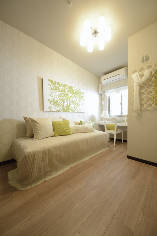 Interior.  [Private room] Such as the hobby room and children's room, It is a private room that can be colorfully use (B2 type model room)