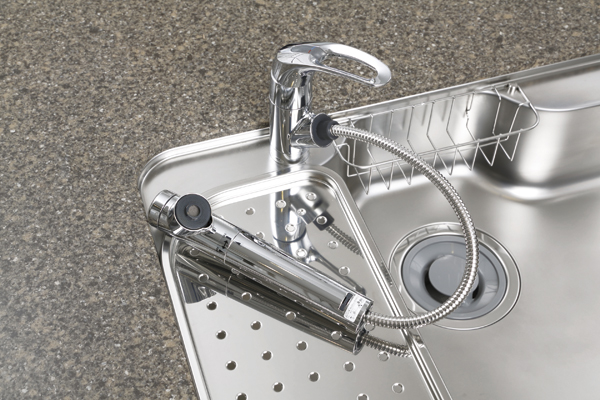 Kitchen.  [Water purification function with hand shower faucet] Sink of care is a simple water purification function hand shower faucet (same specifications)