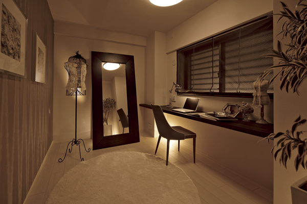 Interior.  [Western style room] As a study as a hobby room, Or as a children's room, Private rooms that can be used to suit your life style. ventilation ・ Comfortable space in the design that considers the lighting of has been the design ( ※ )