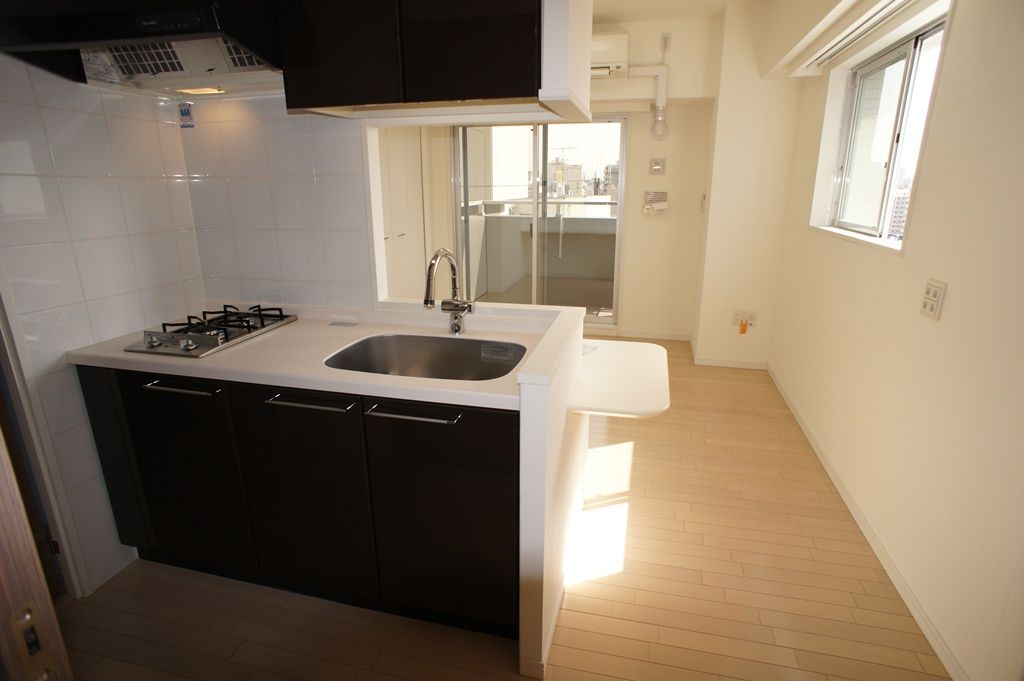 Living and room. Bright Western-style! ! 