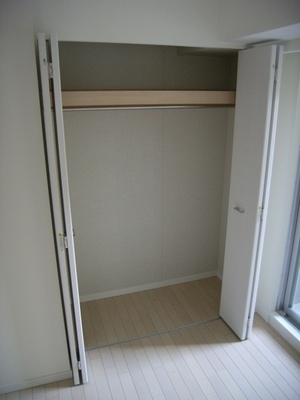 Receipt. Capacity is plenty of closet! 