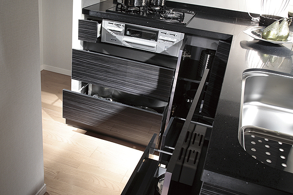 Kitchen.  [Soft-close type All slide storage] Take a brake just before the close, In then slowly closing soft-close function with (except for some), Reduce the impact when closing. You can also store plenty to Habaki part (same specifications)