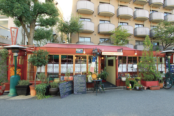 Surrounding environment. Olivier ・ Le ・ Francois (3-minute walk ・ About 240m)