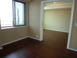 Other room space. Western-style about 8.1 Pledge