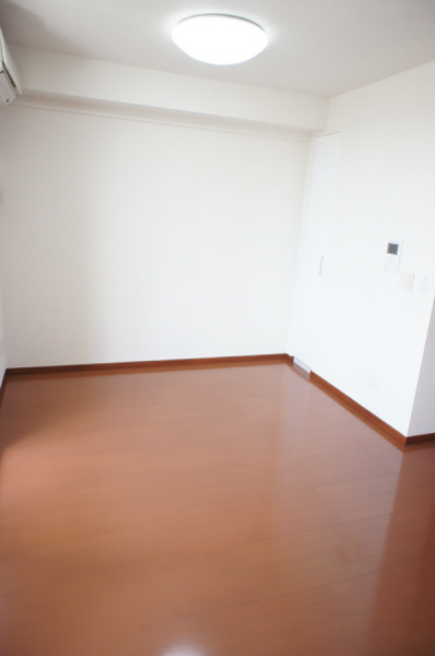 Other room space. Western-style 5.2 Pledge