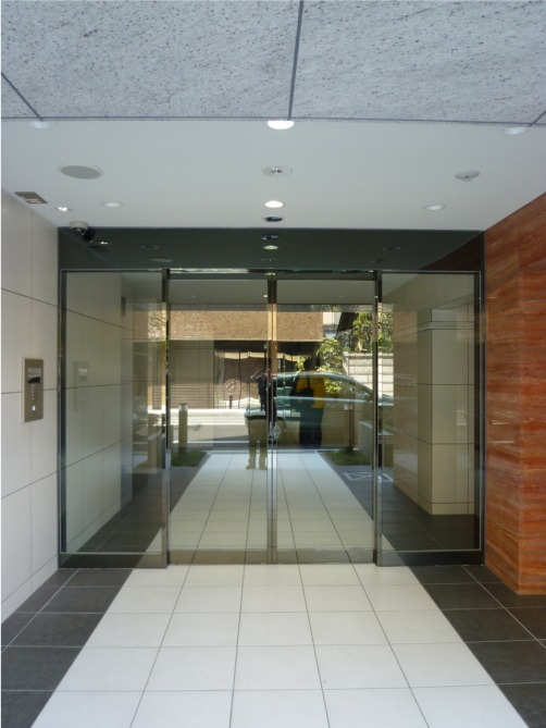 Entrance. It has been clean management! 