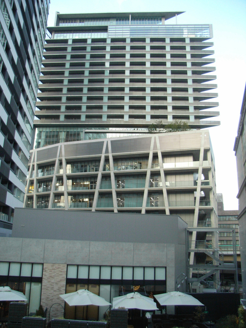 Shopping centre. Chaska Chayamachi until the (shopping center) 934m