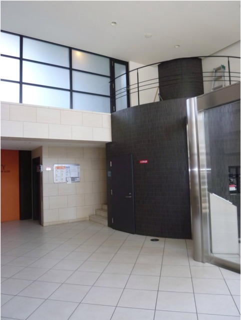 Entrance. It has been tightly managed! !