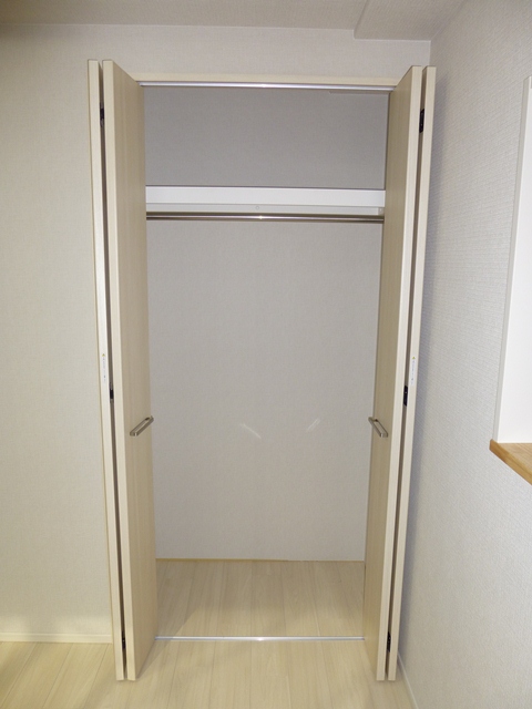 Receipt. Also equipped with capacity plenty of closet!