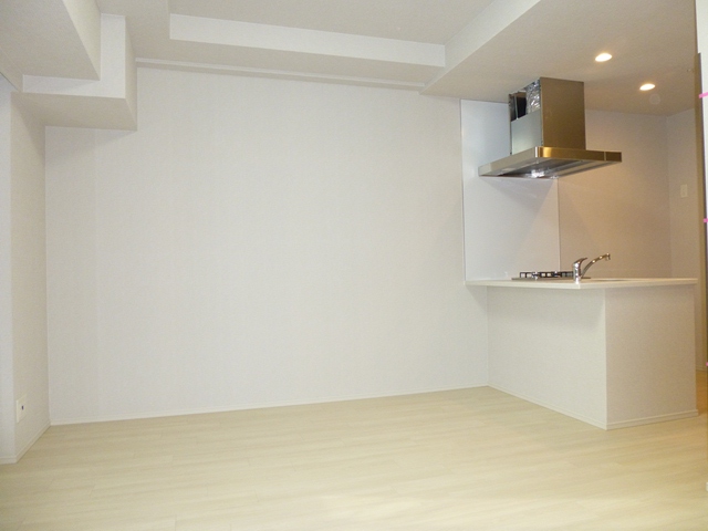 Living and room. Fashionable Western-style! White keynote!