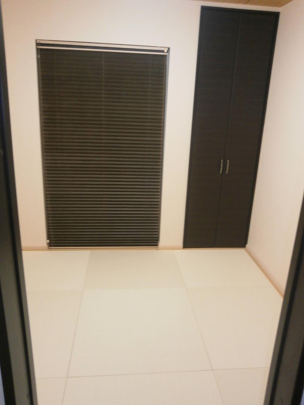 Non-living room. Indoor (11 May 2013) Shooting