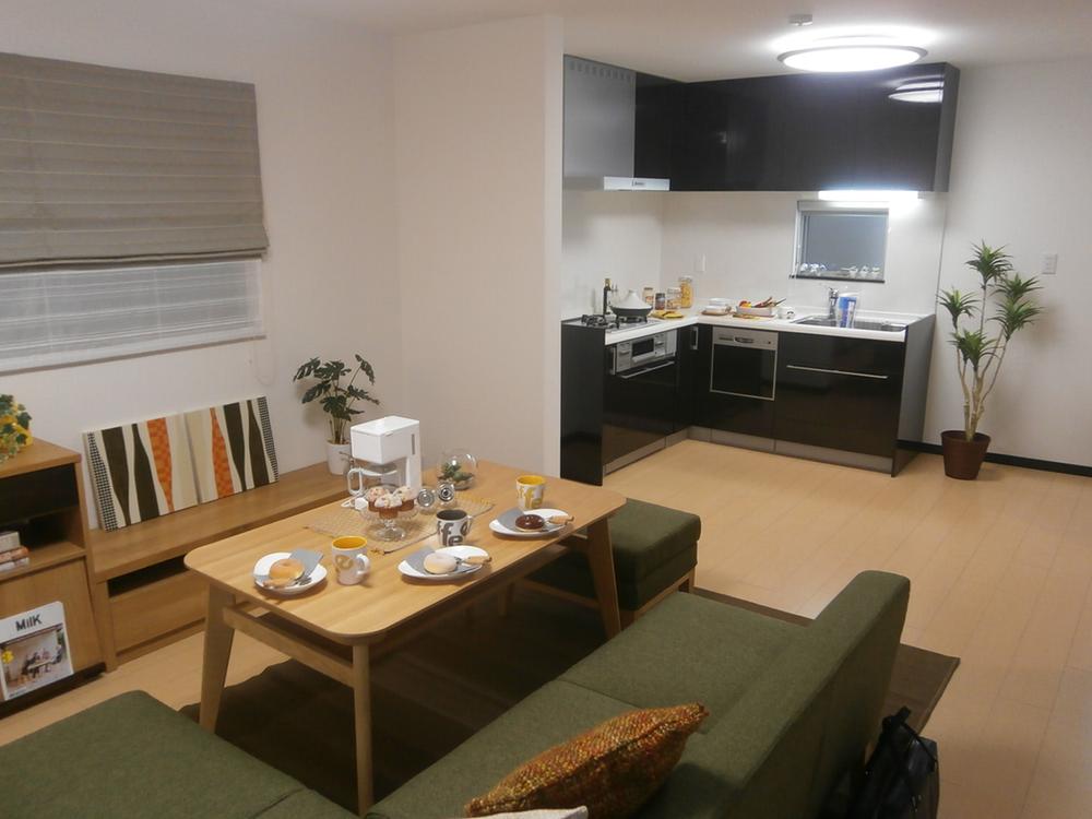 Living. Indoor (11 May 2013) Shooting