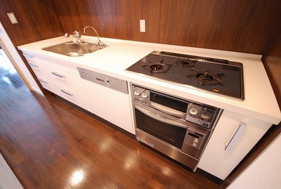 Kitchen. 3-neck gas system K