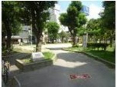 park. 400m to the park (park)