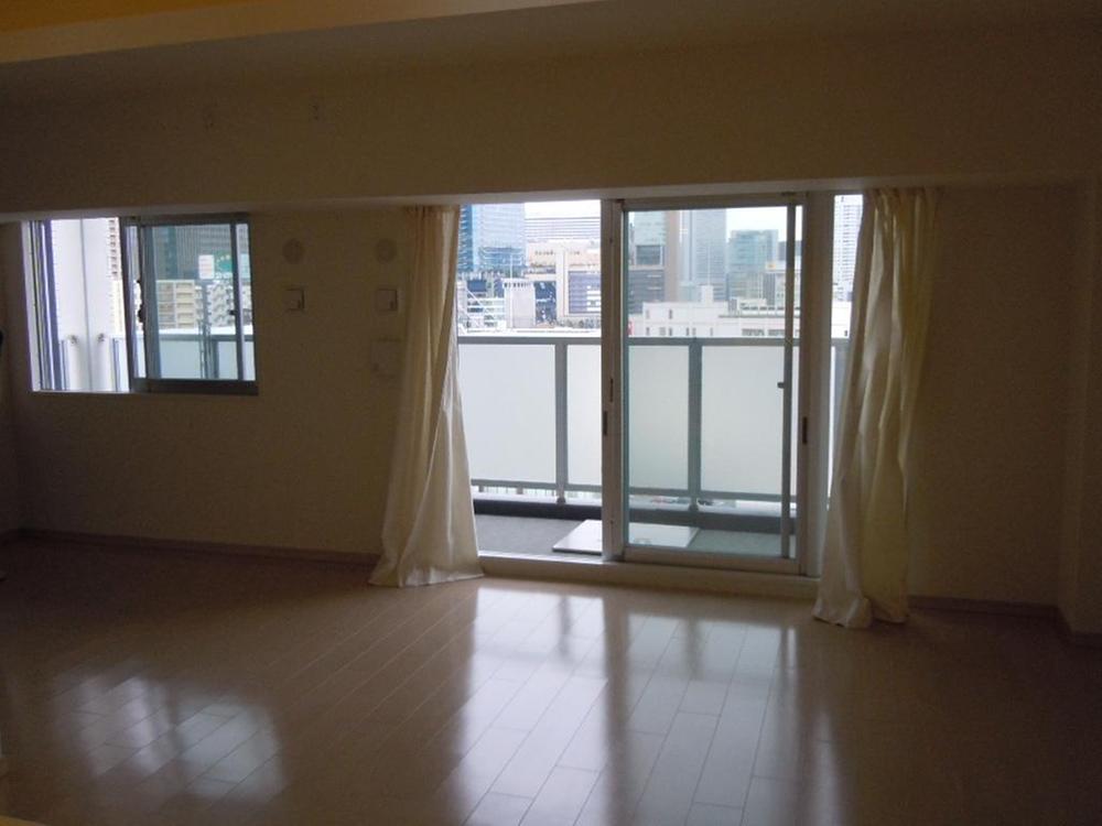 Living. Indoor (10 May 2013) Shooting