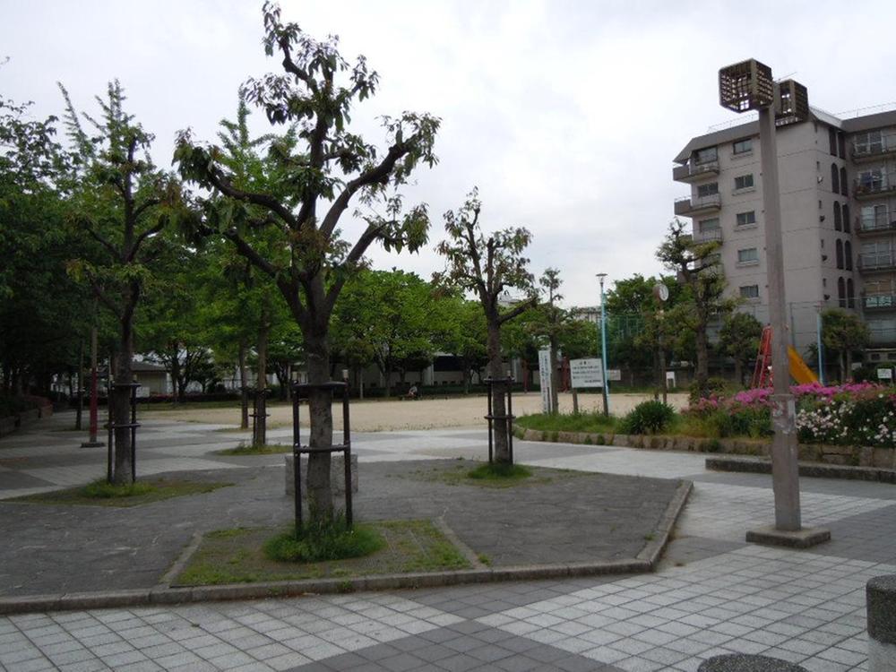 park. Nakatsu Central Park walk 6 minutes
