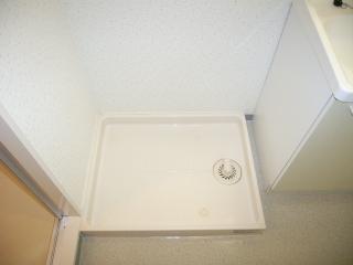 Other Equipment. Indoor laundry bread