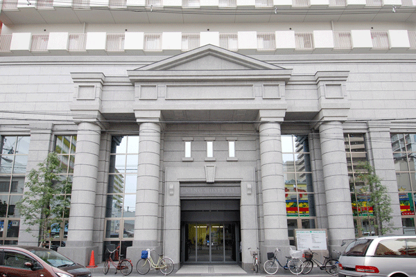 Surrounding environment. Kano General Hospital, etc., Medical facilities are also a familiar peace of mind (a 9-minute walk ・ About 690m) ※