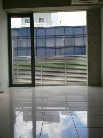 Living and room. post