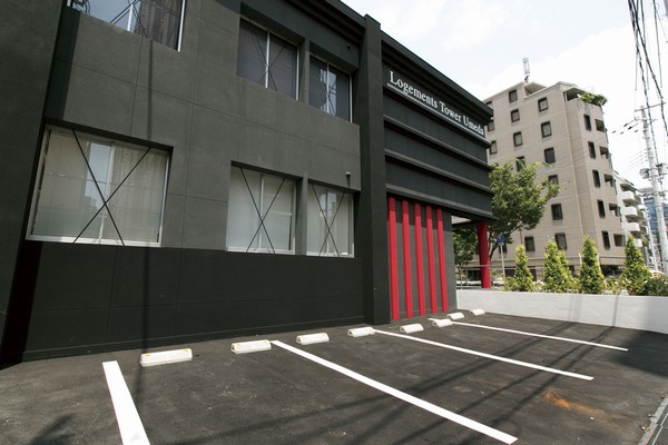 For those who come in your car, Enough parking spaces