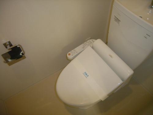 Toilet. Washlet is also fully equipped! 