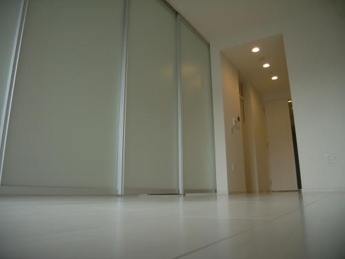 Other. Slide door adopted without a feeling of pressure! 