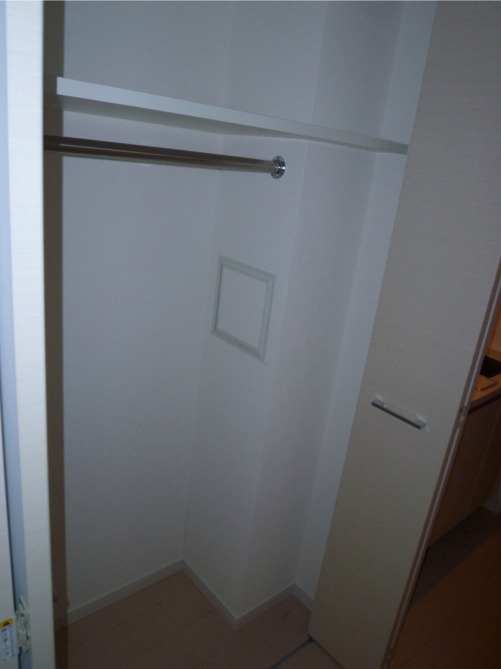 Receipt. Large closet!