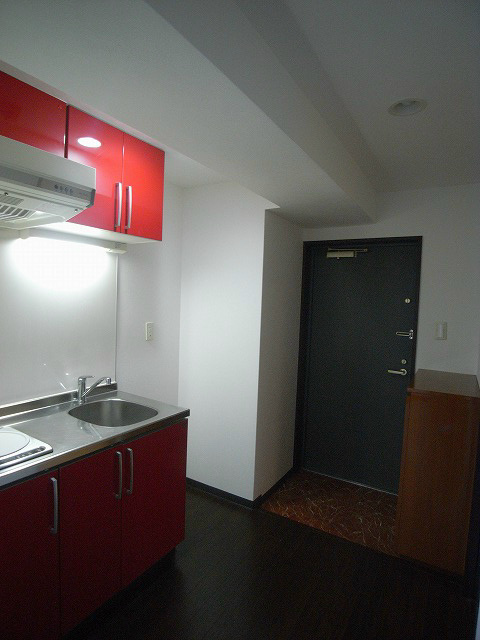 Other. Wider space around the kitchen, It is no feeling of pressure.