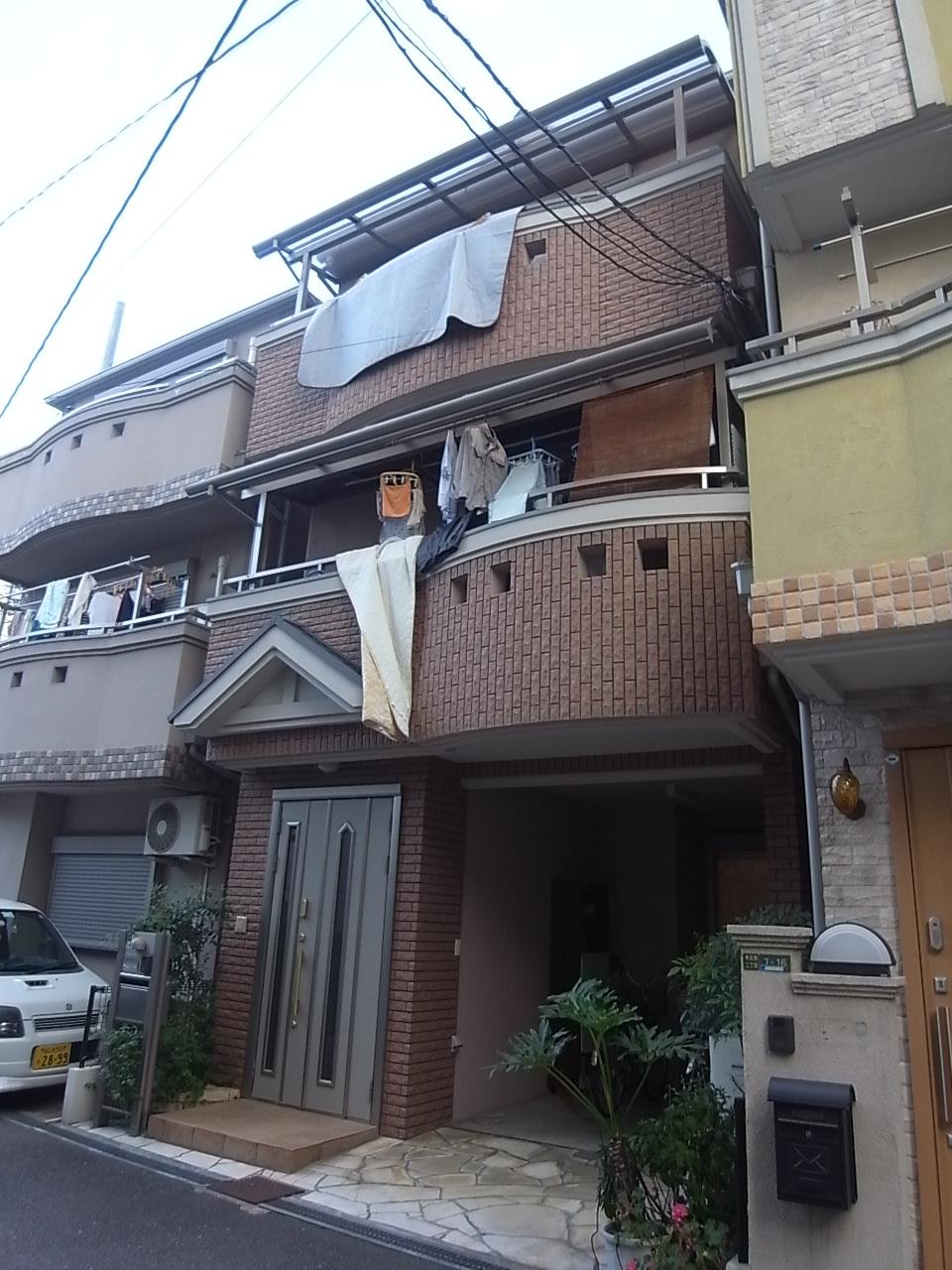 Local appearance photo. Local (10 May 2013) Shooting