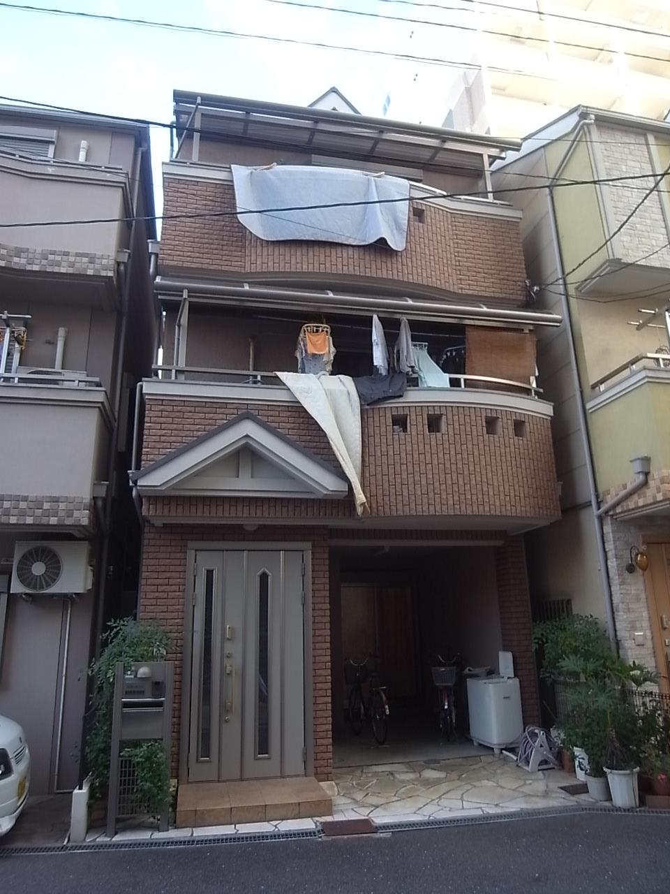 Local appearance photo. Local (10 May 2013) Shooting