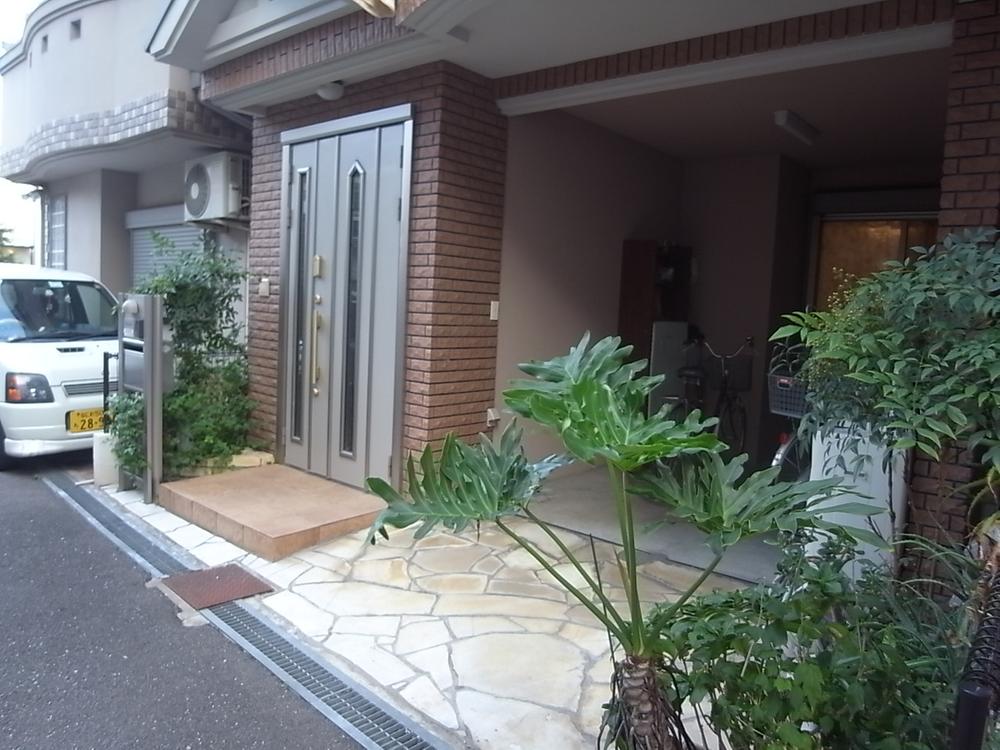 Local appearance photo. Local (10 May 2013) Shooting