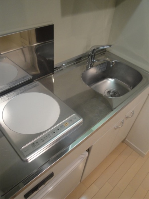 Kitchen. IH1 is neck but, Cooking space is also neatly some kitchen!