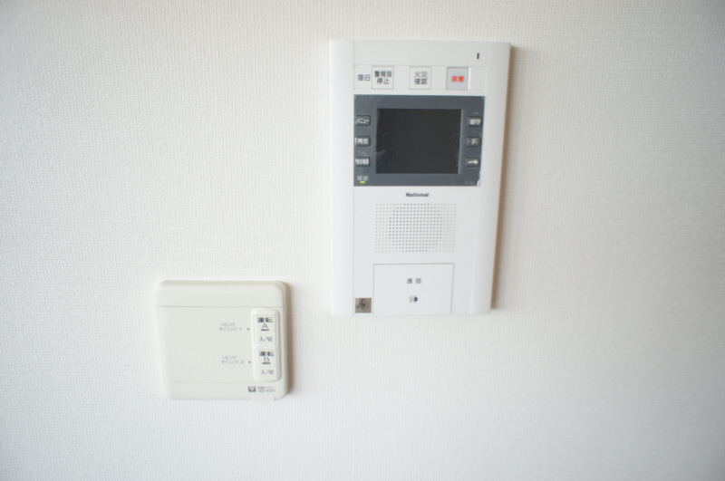Other Equipment. Intercom with TV monitor ・ Floor heating