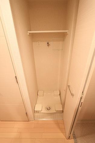 Other Equipment. Indoor laundry bread