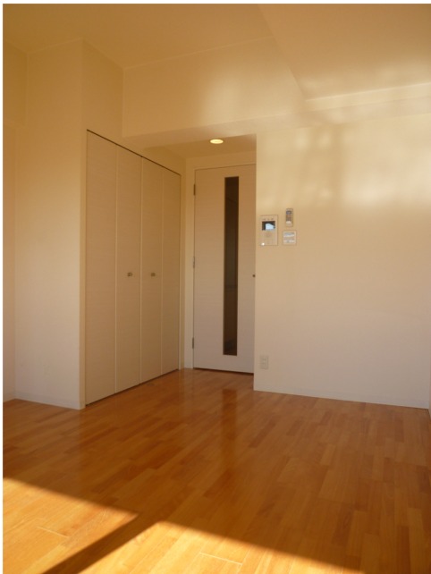 Living and room. It is a Western-style drift cleanliness!