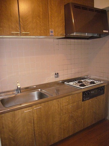 Kitchen. 3-neck system Gasukitchin